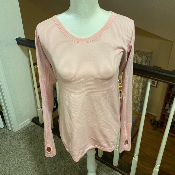 Lululemon swiftly running shirt - Picture 1 of 8